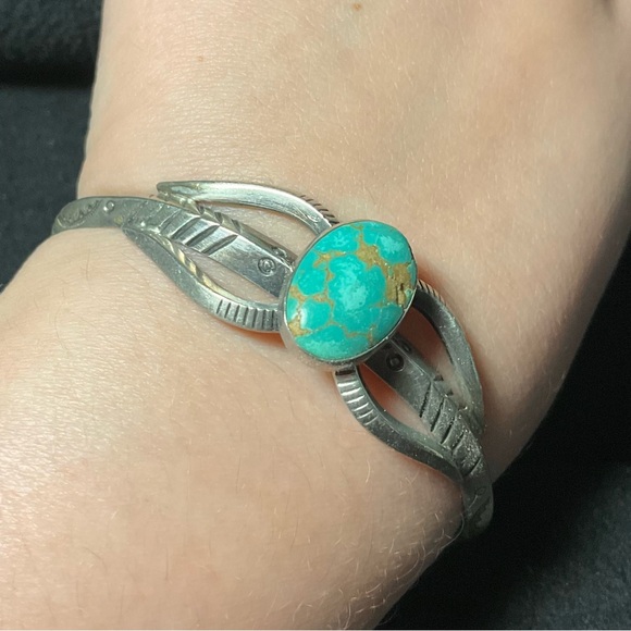 Vintage Navajo Turquoise Cuff Bracelet Sterling Silver Bracelet Genuine Turq - Picture 3 of 6